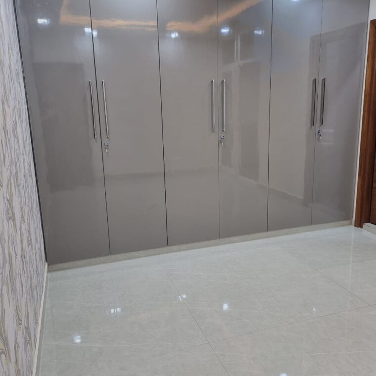 Room, lajpat nagar 2 Bedroom 900 Sq.Ft. Independent House In Lajpat Nagar Delhi 9467831