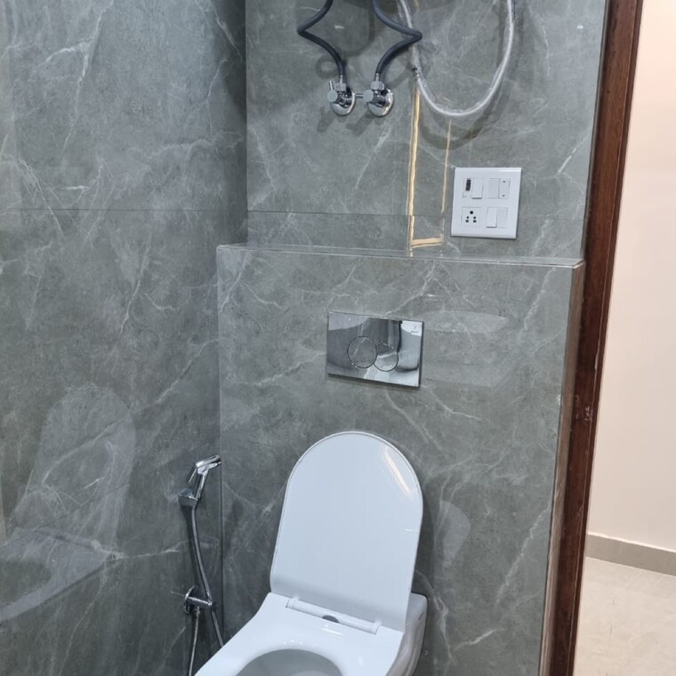 Bathroom, lajpat nagar 2 Bedroom 900 Sq.Ft. Independent House In Lajpat Nagar Delhi 9467831