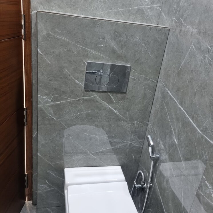 Bathroom, lajpat nagar 2 Bedroom 900 Sq.Ft. Independent House In Lajpat Nagar Delhi 9467831