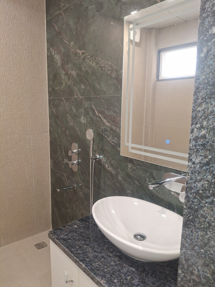Bathroom, bptp-the-oval 3.5 Bedroom 1440 Sq.Ft. Builder Floor In Sector 70a Gurgaon 9467853