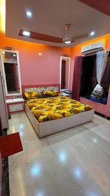 Bedroom in 2 BHK Apartment at Santacruz West – for Rent