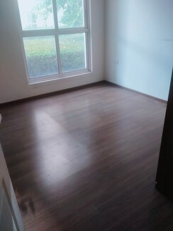 4 BHK + Servant Room Apartment For Sale in DLF Westend Heights