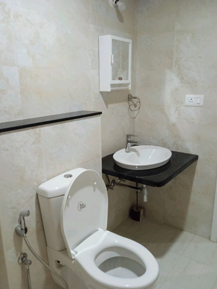 Bathroom, prestige-park-square 2 Bedroom 1150 Sq.Ft. Apartment In Bannerghatta Road Bangalore 9467785