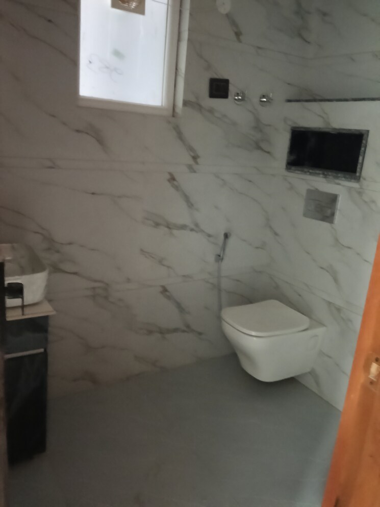 Bathroom, sultanpur 4 Bedroom 1500 Sq.Ft. Builder Floor In Sultanpur Delhi 9467874