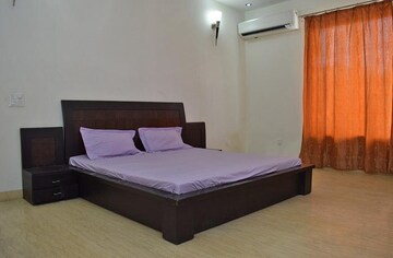 Bedroom in 6+ BHK Independent House at Sushant Lok I – for Sale