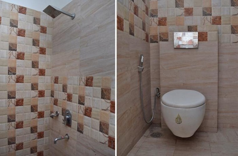 Bathroom, sushant lok i 6+ Bedroom 300 Sq.Yd. Independent House In Sushant Lok I Gurgaon 9467915