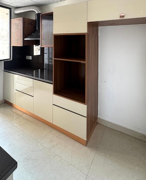 Room in 3 BHK Apartment at Kharar – for Sale