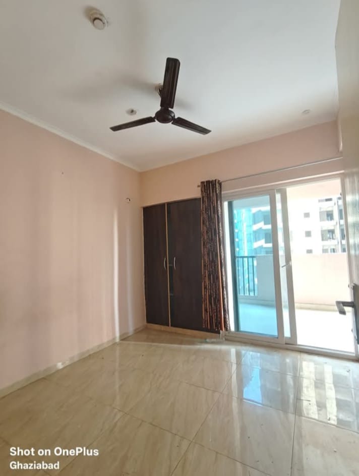 2 BHK Apartment For Sale in Gaur City 2 - 14th Avenue