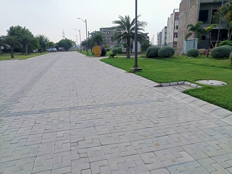 Exterior View, hlp-palmillas  133 Sq.Yd. Plot In Vip Road Zirakpur 9467946