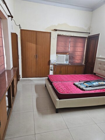 4 BHK Builder Floor For Rent in Green Park