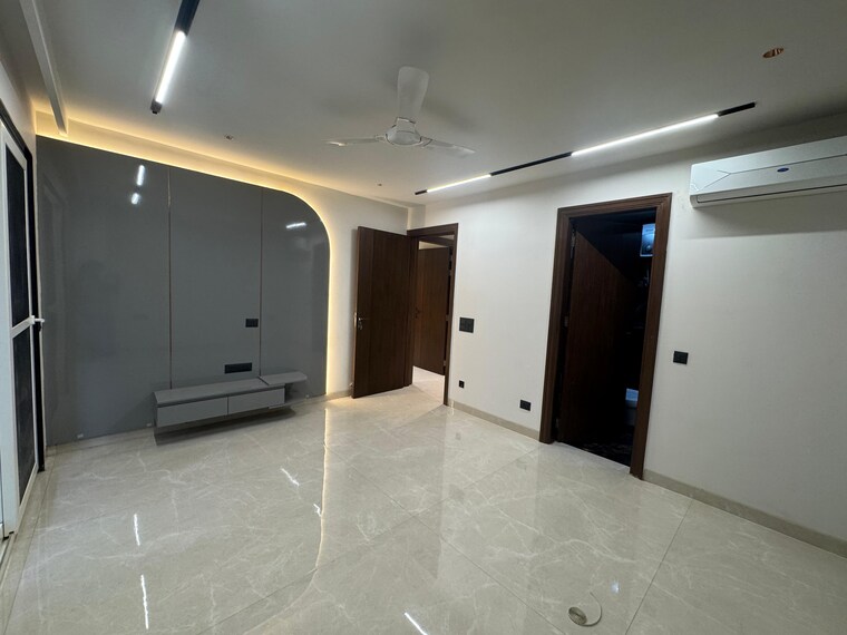 Room, ansal-sushant-apartments 4 Bedroom 300 Sq.Yd. Builder Floor In Sushant Lok I Gurgaon 9467968