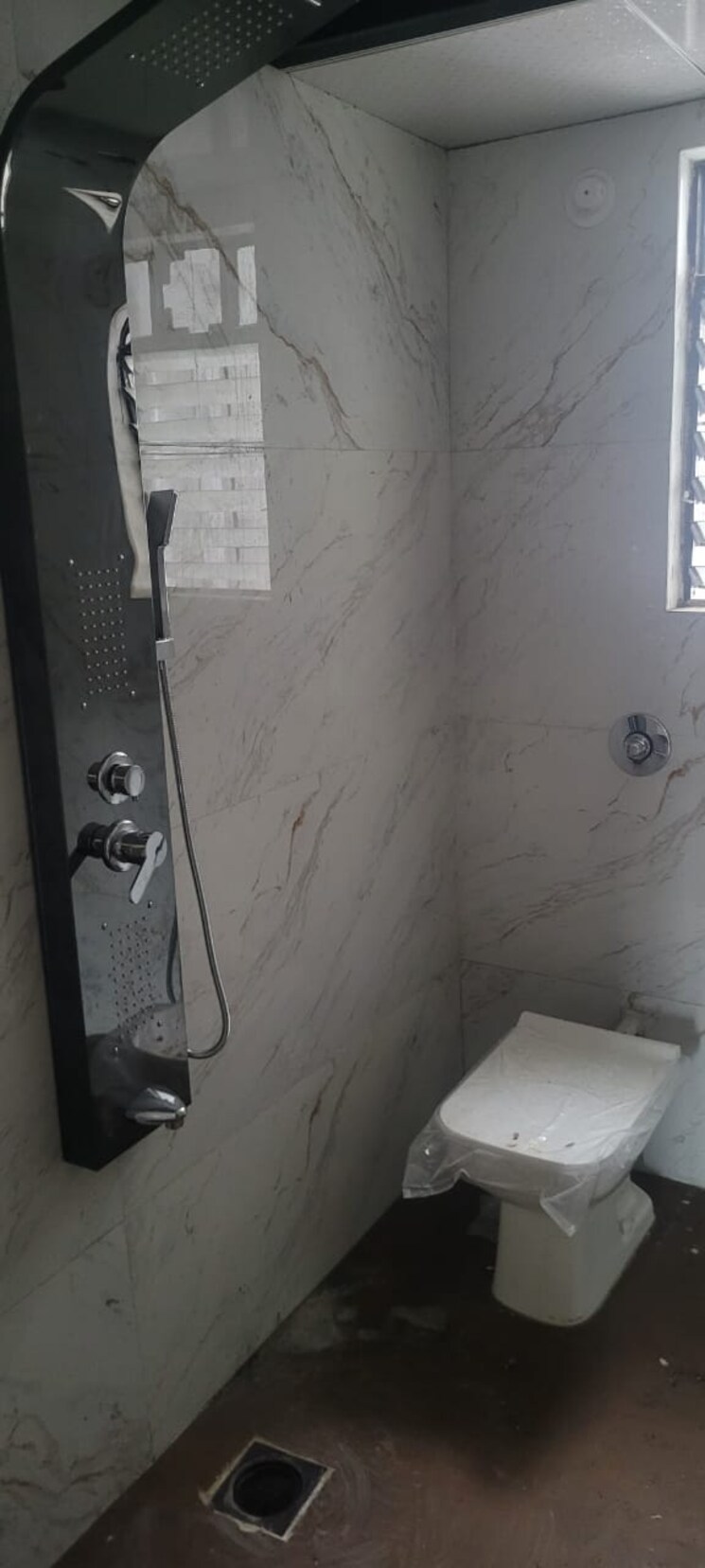 Bathroom, bunty-mayur-kilbil 2 Bedroom 732 Sq.Ft. Apartment In Dhanori Pune 9467958