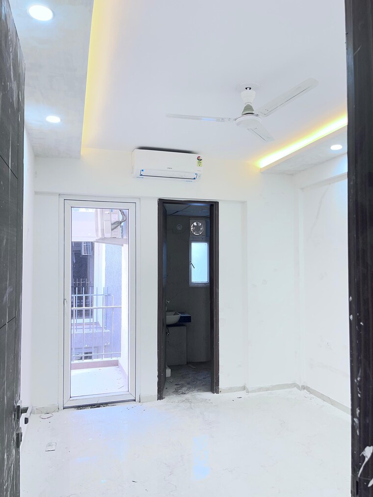 Room, smart-world-gems 2 Bedroom 1103 Sq.Ft. Builder Floor In Sector 89 Gurgaon 9467956