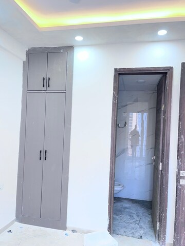 Building Lobby in 2 BHK Builder Floor at Smart World Gems, Sector 89 – for Sale