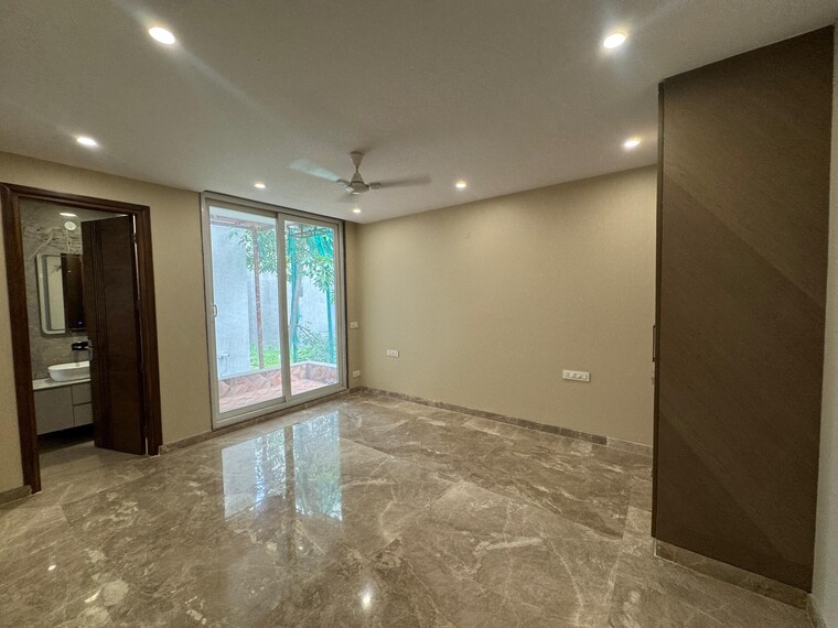 Room, ansal-sushant-lok-i 4 Bedroom 300 Sq.Yd. Builder Floor In Sector 43 Gurgaon 9467997