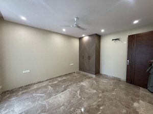 Room in 4 BHK Builder Floor at Ansal Sushant Lok I, Sector 43 – for Sale