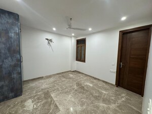 Room in 4 BHK Builder Floor at Ansal Sushant Lok I, Sector 43 – for Sale