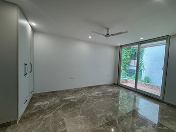 Room in 4 BHK Builder Floor at Ansal Sushant Lok I, Sector 43 – for Sale