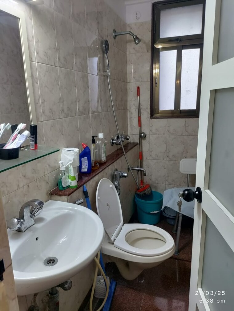 Attached Bathroom, k-raheja-vihar 2 Bedroom 1025 Sq.Ft. Apartment In Powai Mumbai 9468019