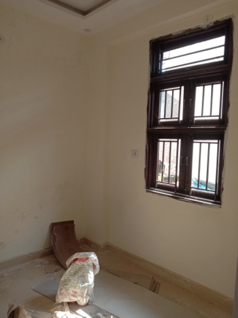 Room, dwarka mor 2 Bedroom 900 Sq.Ft. Independent House In Dwarka Mor Delhi 9468024