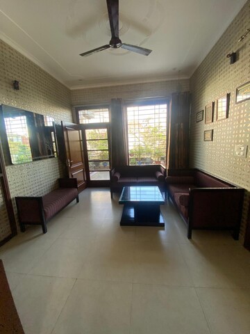 Living Room in 6+ BHK Independent House at Sector 6 – for Rent