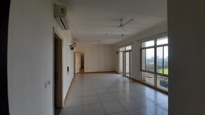 Room in 3 BHK Apartment at Jaypee Greens Star Court, Jaypee Greens – for Sale