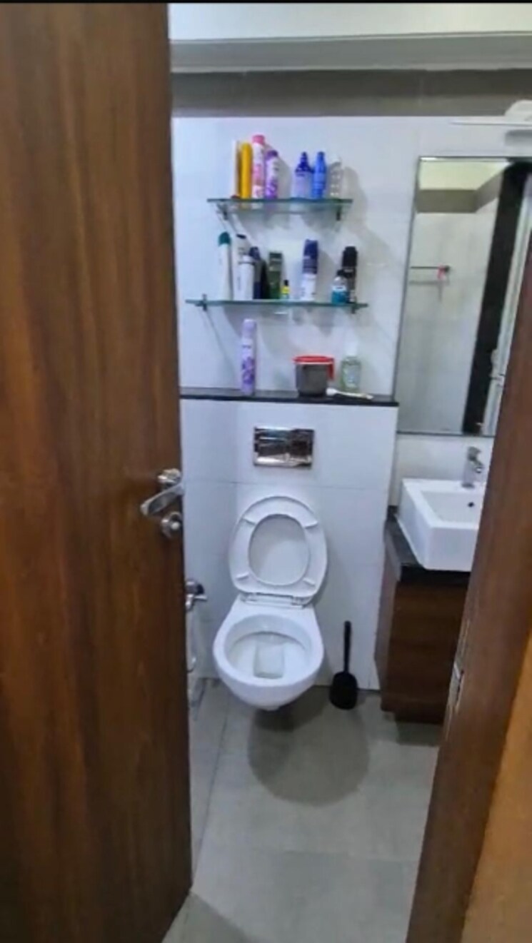 Bathroom, rustomjee-urbania-azziano 2 Bedroom 850 Sq.Ft. Apartment In Thane West Thane 9468072