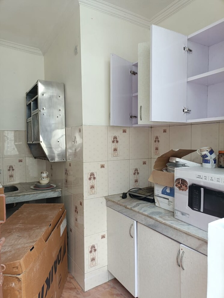 Kitchen, kailash hills 2 Bedroom 160 Sq.Yd. Builder Floor In Kailash Hills Delhi 9468078