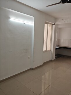 2 BHK + Pooja Room Apartment For Sale in Shree Vardhman Green Court