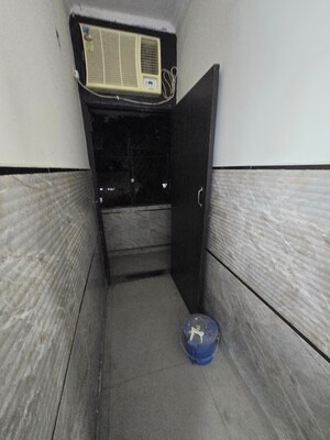 Bedroom in 1.5 BHK Apartment at Lajpat Nagar 4 – for Rent