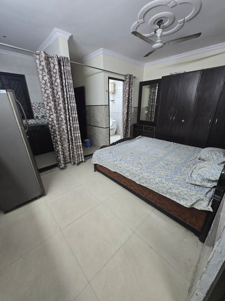 Master Bedroom, lajpat nagar 4 1.5 Bedroom 500 Sq.Ft. Apartment In Lajpat Nagar 4 Delhi 9468099