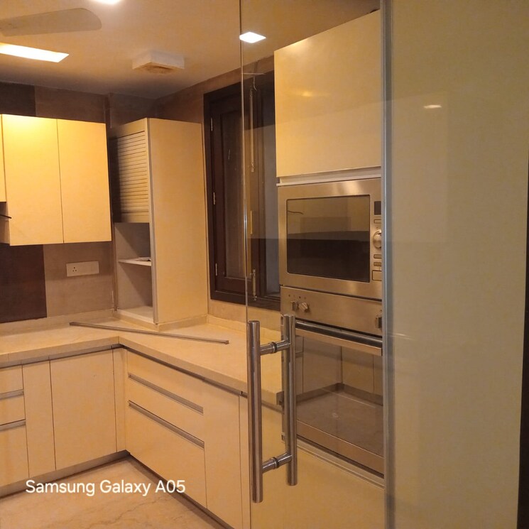 Kitchen, greater kailash ii 3 Bedroom 250 Sq.Yd. Builder Floor In Greater Kailash ii Delhi 9468108