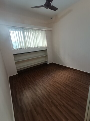 Room in 2 BHK Apartment at Sun City, Sinhagad Road – for Rent