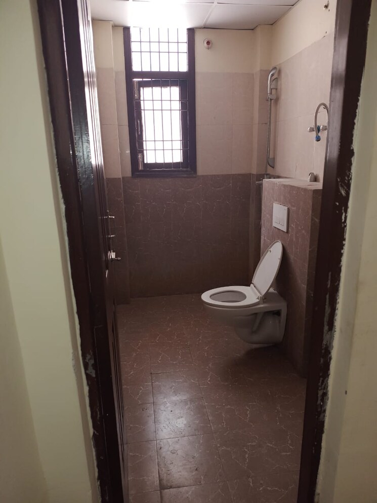Bathroom, wave-aranyam-valley 4 Bedroom 287 Sq.Ft. Apartment In Sector 2 Wave City Ghaziabad 9468149