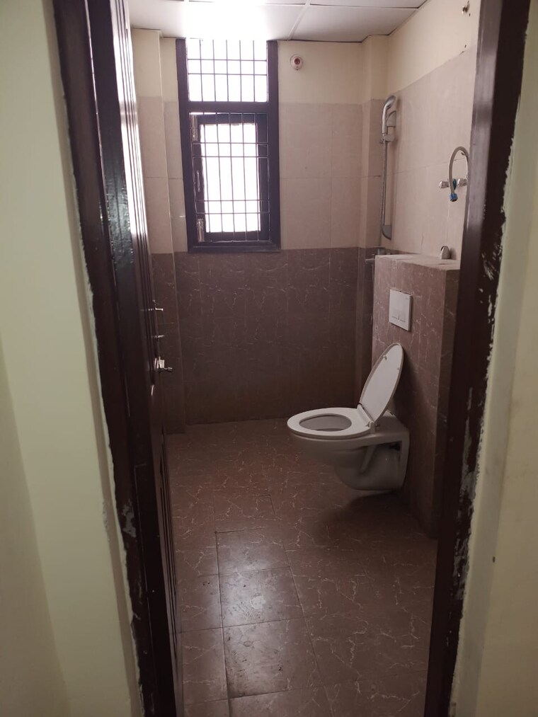 Bathroom, wave-aranyam-valley 4 Bedroom 287 Sq.Ft. Apartment In Sector 2 Wave City Ghaziabad 9468149