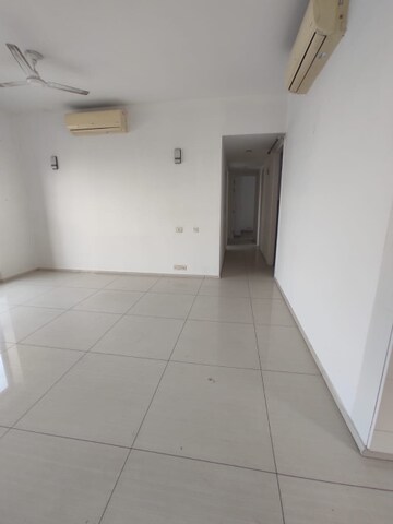 Bathroom in 3.5 BHK Apartment at Ireo Skyon, Sector 60 – for Rent