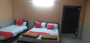 Bedroom in  Shop at MumbaI-Nashik Highway – for Sale