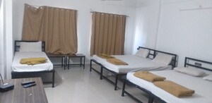 Team Area in  Shop at MumbaI-Nashik Highway – for Sale