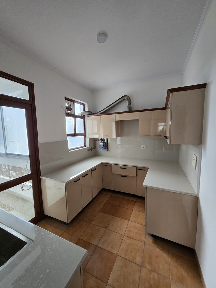 Kitchen, vipul-greens 3 Bedroom 1860 Sq.Ft. Apartment In Sector 48 Gurgaon 9468153