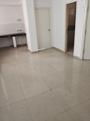 2 BHK Apartment For Sale in Shree Vardhman Green Court, Sector 90