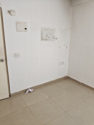 Room in 2 BHK Apartment at Shree Vardhman Green Court, Sector 90 – for Sale