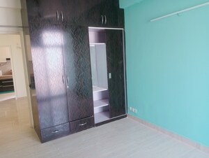 Room in 3 BHK Apartment at Tulip Orange, Sector 70 – for Rent