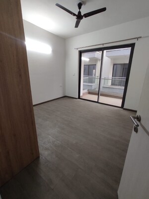 Room in 3.5 BHK Apartment at Birla Navya, Sector 63a – for Rent