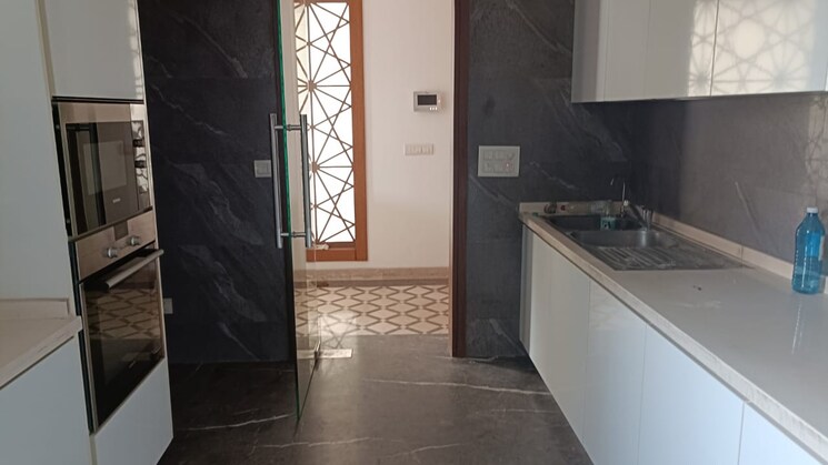 Kitchen, green park extension 4 Bedroom 350 Sq.Yd. Builder Floor In Green Park Extension Delhi 9468190