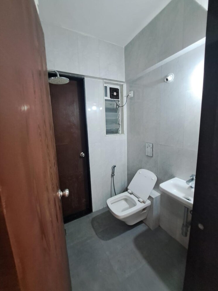 Bathroom, the-baya-victoria 1.5 Bedroom 552 Sq.Ft. Apartment In Byculla Mumbai 9468208