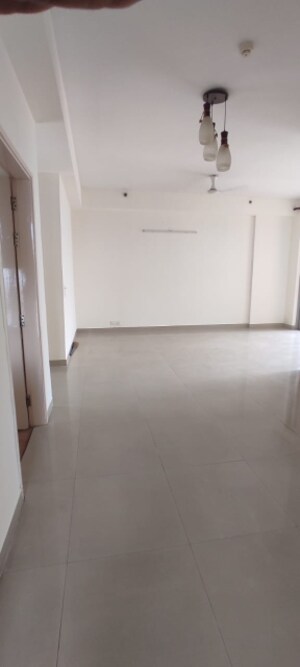 2 BHK Apartment For Rent in Pioneer Park Phase 1, Sector 61