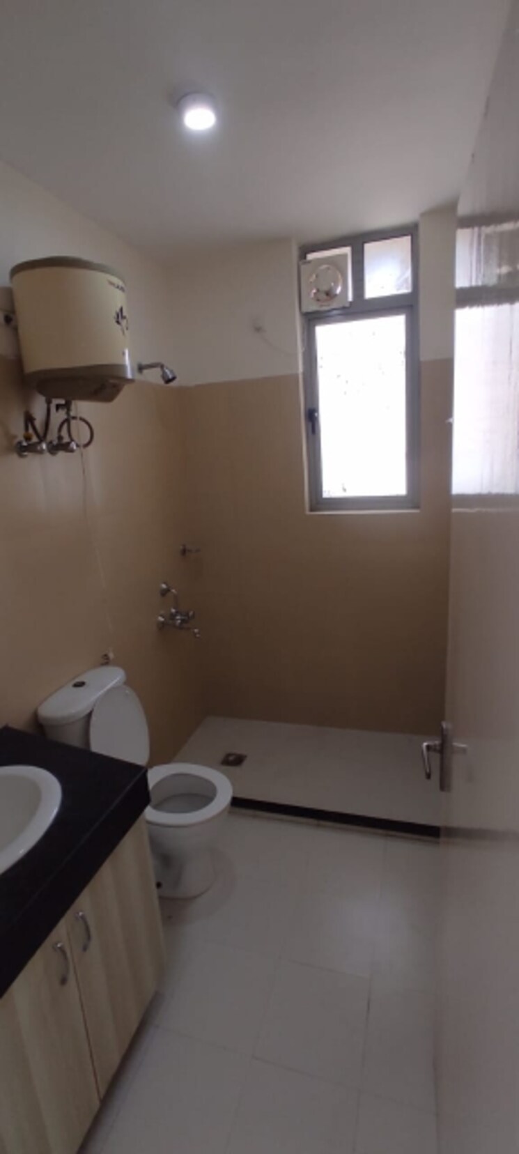 Bathroom, pioneer-park-phase-1 2 Bedroom 1000 Sq.Ft. Apartment In Sector 61 Gurgaon 9468236
