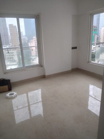 Bedroom in 2 BHK Apartment at Shivaji Park – for Rent