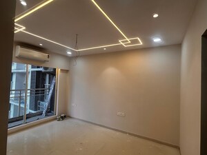 Room in 2 BHK Apartment at Sugee Atharva, Prabhadevi – for Rent