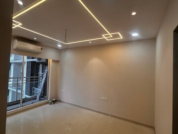 Room in 2 BHK Apartment at Sugee Atharva, Prabhadevi – for Rent